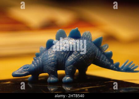 Nahaufnahme eines Spielzeug-Dinosauriers Stockfoto