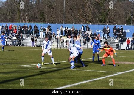 KSC U17 gewinnt gegen Stuttgarter Kickers Jugendliga Stockfoto