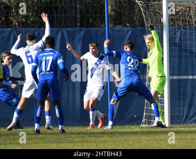 KSC U17 gewinnt gegen Stuttgarter Kickers Jugendliga Stockfoto