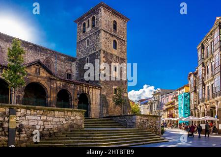 Nahaufnahme eines Gebäudes in Aviles, Asturien, Spanien Stockfoto