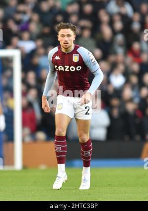 Matty Cash of Aston Villa während des Premier League-Spiels zwischen Brighton und Hove Albion und Aston Villa im American Express Stadium , Brighton , Großbritannien - 26. Februar 2022 Photo Simon Dack/Tele Images. - Nur redaktionelle Verwendung. Kein Merchandising. Für Fußballbilder gelten Einschränkungen für FA und Premier League. Keine Nutzung von Internet/Mobilgeräten ohne FAPL-Lizenz. Weitere Informationen erhalten Sie von Football Dataco Stockfoto