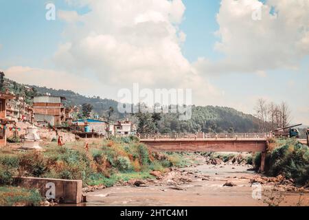 Brücke über den Fluss in Panauti, einem wunderschönen dorf in newari, etwas außerhalb des Kathmandu-Tals in Nepal Stockfoto