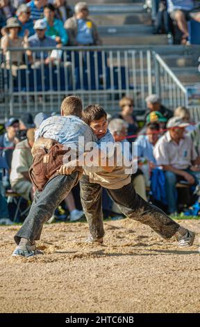 Schweizer Wrestler kämpfen bei der NOS 2012 in Silvaplana, Schweiz Stockfoto