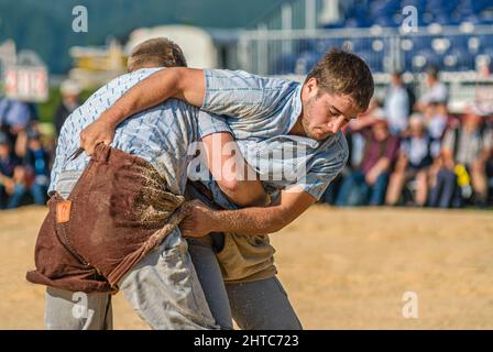 Schweizer Wrestler kämpfen bei der NOS 2012 in Silvaplana, Schweiz Stockfoto