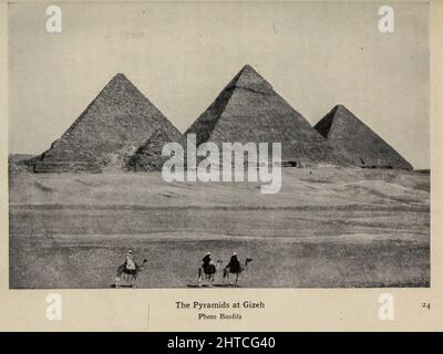 Die Pyramiden von Gizeh aus dem Buch "Mythen und Legenden: Altes Ägypten" von Lewis Spence, Veröffentlicht Boston : D.D. Nickerson 1910 Stockfoto