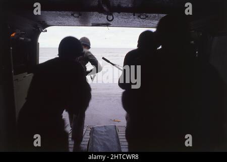 Truppenlandung, Falklandkrieg, 1982. Stockfoto