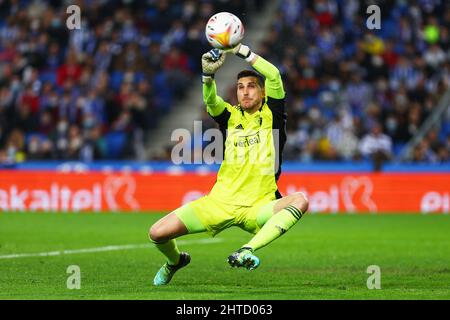 San Sebastian, Spanien. 27.. Februar 2022. Sergio Herrera (Torwart; CA Osasuna) in Aktion gesehen während des spanischen Fußballs von La Liga Santander, Spiel zwischen Real Sociedad und CA Osasuna in der Real Arena in San Sebastian. (Endergebnis; Real Sociedad 1:0 CA Osasuna) (Foto: Fernando Pidal/SOPA Images/Sipa USA) Quelle: SIPA USA/Alamy Live News Stockfoto