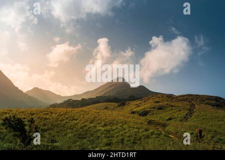 Erstaunliche Berglandschaft Blick von Chembra Peak Wayanad, schöne Reise-und Tourismus Natur Bild von Kerala Indien Stockfoto