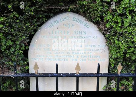 Little Johns Grave, St. Michaels Church, Hathersage Village, Derbyshire, Peak District National Park, England, Großbritannien Stockfoto