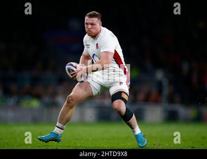 LONDON, ENGLAND - 26. FEBRUAR: Sam Simmonds of England beim Guinness Six Nations-Spiel zwischen England und Wales am 26.. Februar im Twickenham Stadium Stockfoto