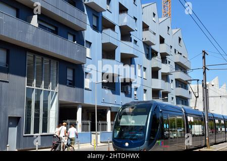 Rue Achard, in der Nähe der Einfahrt nach Bassin à Flot, Bordeaux Stockfoto