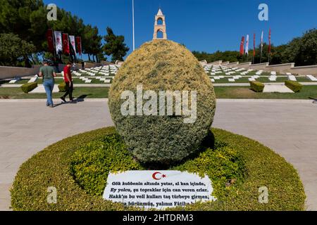 Dieses Martyrium wurde in Erinnerung an das 57. Regiment errichtet, das Tausende von Märtyrern und Verletzten in den Canakkale Kriegen gab. Stockfoto