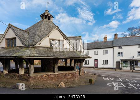 Der Yarn Market im Dorf Dunster am Rande des Exmoor National Park in der Nähe von Minehead, Somerset, England. Stockfoto