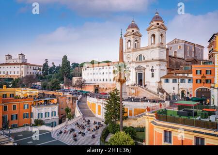 Rom, Italien an der Spanischen Treppe von oben am späten Nachmittag. Stockfoto