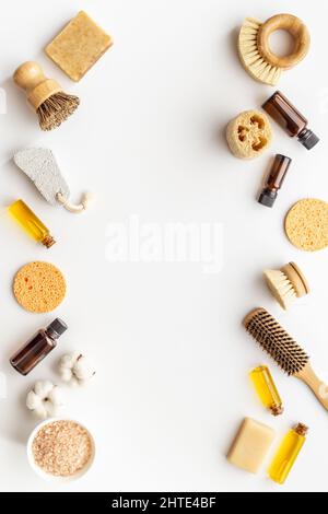 Körperpflegeprodukte mit Badekosmetik Draufsicht Stockfoto