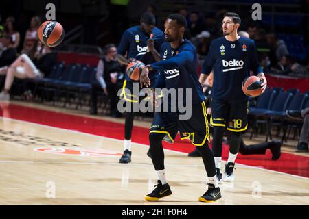 Belgrad, Serbien, 27.. Februar 2022. Dyshawn Pierre von Fenerbahce Beko Istanbul erwärmt sich während des Euroleague-Basketballmatches zwischen Crvena Zvezda mts Belgrade und Fenerbahce Beko Istanbul in Belgrad, Serbien. 27. Februar 2022. Kredit: Nikola Krstic/Alamy Stockfoto