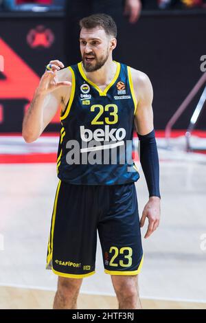 Belgrad, Serbien, 27.. Februar 2022. Marko Guduric von Fenerbahce Beko Istanbul reagiert während des Euroleague Basketball-Spiels zwischen Crvena Zvezda mts Belgrade gegen Fenerbahce Beko Istanbul in Belgrad, Serbien. 27. Februar 2022. Kredit: Nikola Krstic/Alamy Stockfoto