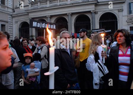 Rom, Italien 12/10/2008: Kerzenlichtmahnwache, organisiert von der Gemeinde Sant'Egidio zur Erinnerung an die Deportation des jüdischen Ghettos. ©Andrea Sabbadini Stockfoto