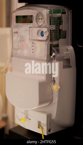 Nahaufnahme eines intelligenten Stromzählers im Sicherungskasten Stockfoto