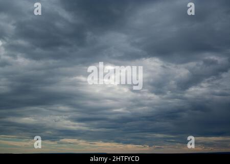 Cloudscape vor Regen Hintergrund. Wolken Muster Stockfoto