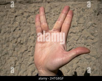 vulcan Gruß Hand leben lange und gedeihen Zeichen isoliert Stockfoto