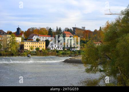 Bad Kosen, Deutschland, Saale, Staudamm-Stadtansicht mit Bau des Graduation Tower Stockfoto