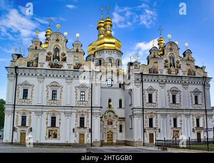 Das Kiewer Höhlenkloster ist ein historisches christliches, orientalisch-orthodoxes Kloster, das einem der Stadtteile, in denen es sich befindet, seinen Namen gab Stockfoto