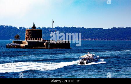 Fort Denison Island im Hafen von Sydney ist unter Denkmalschutz und war früher ein Strafvollzugsort und eine Verteidigungseinrichtung Stockfoto