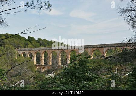 Les Ferreres Aquädukt oder Teufelsbrücke in Tarragona, Katalonien, Spanien Stockfoto