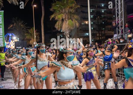 sitges Carnaval 2022 desfile de sonrisas en la rua de la disbauxa 2022 Stockfoto