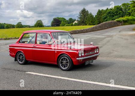 1969 60s 60s Red British Sunbeam IMP; 2-türig-Cabrio-Benzin-Handbuch 875cc 2DR Auto auf dem Weg zur Leighton Hall Classic August Car Show Carnforth, UK Stockfoto