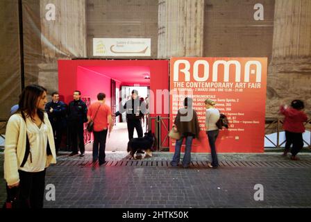 Adriano Tempel, Roma Messe für zeitgenössische Kunst, Rom, Latium, Italien Stockfoto