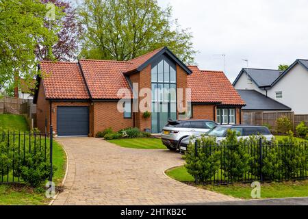 Woodbridge, Suffolk, Großbritannien Mai 14 2021: Ein neu erbautes, modernes Familienhaus. Startseite, Erstkäufer, neues Hauskonzept Stockfoto