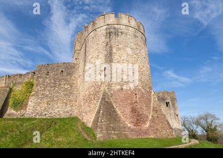 Außenmauer von Chepstow Castle in Monmouth Wales ist es das älteste erhaltene poströmische Steinfort in Großbritannien Stockfoto