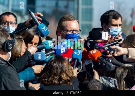 Javier Maroto, Senator von Spanien bei einer Pressekonferenz in Spanien. Spanischer Politiker der Volkspartei, PP. Fotografie. Stockfoto