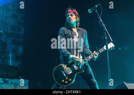 Madison, USA. 27.. Februar 2022. James Lynch von Dropkick Murphys am 27. Februar 2022 auf der Sylvee in Madison, Wisconsin (Foto: Daniel DeSlover/Sipa USA) Quelle: SIPA USA/Alamy Live News Stockfoto