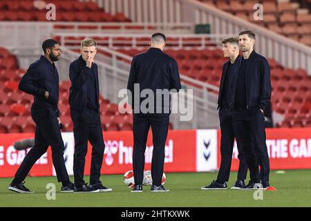 Middlesbrough, Großbritannien. 01. März 2022. Tottenham-Spieler kommen am 3/1/2022 im Riverside Stadium in Middlesbrough, Großbritannien an. (Foto von Mark Cosgrove/News Images/Sipa USA) Quelle: SIPA USA/Alamy Live News Stockfoto