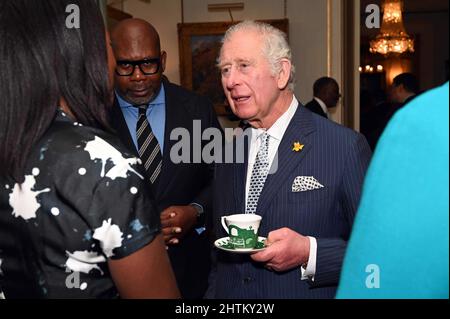 Der Prinz von Wales veranstaltet einen Empfang für Unterstützer der Powerlist im Clarence House in London. Bilddatum: Dienstag, 1. März 2022. Stockfoto