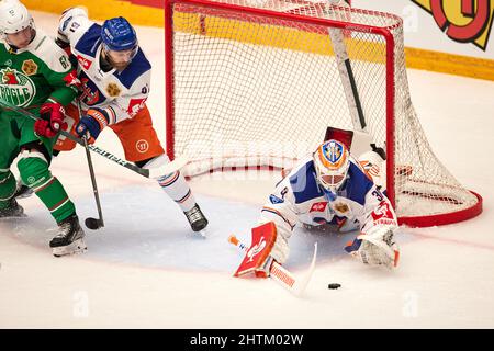 Angelholm, Schweden 01. März 2022. Tapparas Torwart Christian Heljanko macht beim Champions-Hockey-League-Endspiel zwischen Rogle BK und Tappara Tampere in der Catena Arena in Angelholm, Schweden, am 01. März 2022 eine Rettung. Foto: Anders Bjuro / TT / kod 11830 Stockfoto