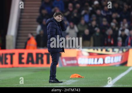 MIDDLESBROUGH, GROSSBRITANNIEN. MÄR 1. Tottenham-Manager Antonio Conte beim Spiel der fünften Runde des FA Cup zwischen Middlesbrough und Tottenham Hotspur am Dienstag, den 1.. März 2022 im Riverside Stadium, Middlesbrough. (Kredit: Mark Fletcher | MI News) Kredit: MI Nachrichten & Sport /Alamy Live News Stockfoto