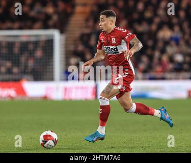 Middlesbrough, Großbritannien. 01. März 2022. Marcus Tavernier #7 von Middlesbrough bricht mit dem Ball in Middlesbrough, Vereinigtes Königreich am 3/1/2022. (Foto von Mark Cosgrove/News Images/Sipa USA) Quelle: SIPA USA/Alamy Live News Stockfoto