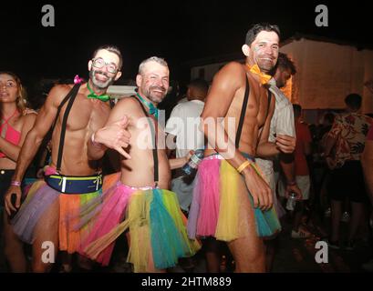 salvador, bahia, brasilien - 27. februar 2022:Leute, die Spaß auf der Karnevalsparty in Salvador City haben. Stockfoto