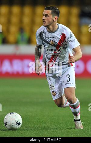 Benevento, Italien, 01. März 2022. Emanuele Valeri Spieler von Cremonese, während des Spiels der italienischen serieB Meisterschaft zwischen Benevento gegen Cremonese, Endergebnis Benevento 1, Cremonese 1. Das Spiel wird im Ciro Vigorito Stadion gespielt. Benevento, Italien, 01. März 2022. Quelle: Vincenzo Izzo/Alamy Live News Stockfoto