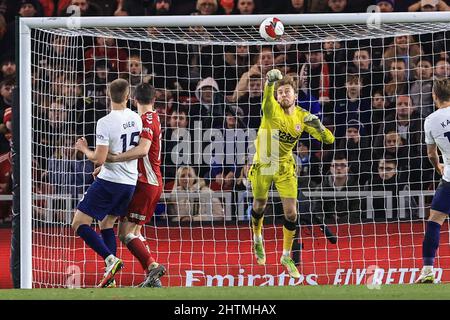 Middlesbrough, Großbritannien. 01. März 2022. Joe Lumley #1 von Middlesbrough stanzt am 3/1/2022 in Middlesbrough, Vereinigtes Königreich. (Foto von Mark Cosgrove/News Images/Sipa USA) Quelle: SIPA USA/Alamy Live News Stockfoto