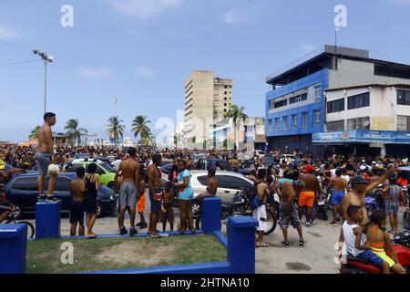 Puerto Cabello, Carabobo, Venezuela. 1. März 2022. 01. März 2022. Die Venezolaner feiern Karneval mit Kostümen, Partys, Masken, Wasser, Witzen und viel Spaß. In Puerto Cabello, Bundesstaat Carabobo. Foto: Juan Carlos Hernandez (Bild: © Juan Carlos Hernandez/ZUMA Press Wire) Stockfoto