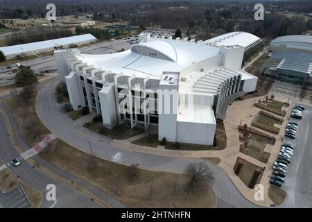 Eine Luftaufnahme der Simon Skjodt Assembly Hall auf dem Campus der Indiana University, Montag, den 1. März 2022, in Bloomington, Ind. Die Arena ist die Heimat von Stockfoto