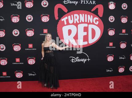 Los Angeles, USA. 01. März 2022. AVA Morse kommt zu Disneys ROT ANHALTENDER Los Angeles Premiere, die am Dienstag, dem 1. März 2022, im Pantages Theatre in Hollywood, CA, stattfand. (Foto: Sthanlee B. Mirador/Sipa USA) Quelle: SIPA USA/Alamy Live News Stockfoto