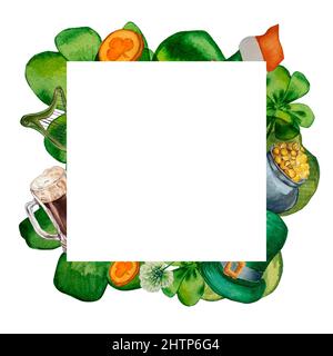St. Patrick s Day Rahmen Aquarell-Illustration auf weißem Hintergrund. Handbemalter Kleeblatt, Kleeblatt, grüne Blätter, bierstein, Harfe, Topf mit Münzen, Iris Stockfoto