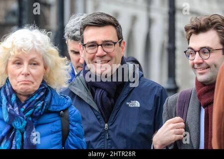 Westminster, London, Großbritannien. 02. März 2022. Andy Burnham, Abgeordneter, Bürgermeister von Manchester. Kredit: Imageplotter/Alamy Live Nachrichten Stockfoto