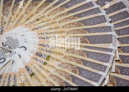 Polnisches geldpolitisches Konzept zweihundert polnische Zloty PLN Münzgeld-Banknoten Stockfoto